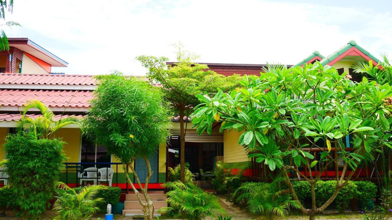 Chongkhao Resort- Phi Phi Island Exterior photo